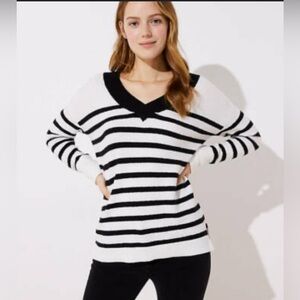 LOFT Black and White Striped V-Neck Sweater size S New with tag